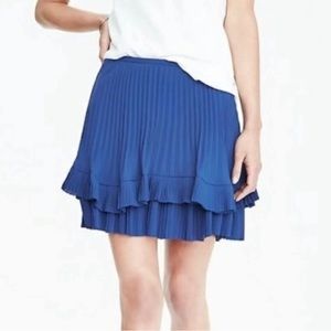 Banana Republic‎ Tiered Pleated Skirt
Cobalt Blue Size 4